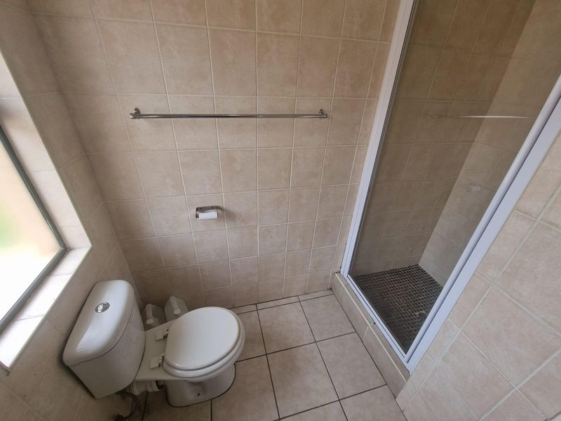 Sole mandate - 2-bedroom unit close to town with garage - Photo 3