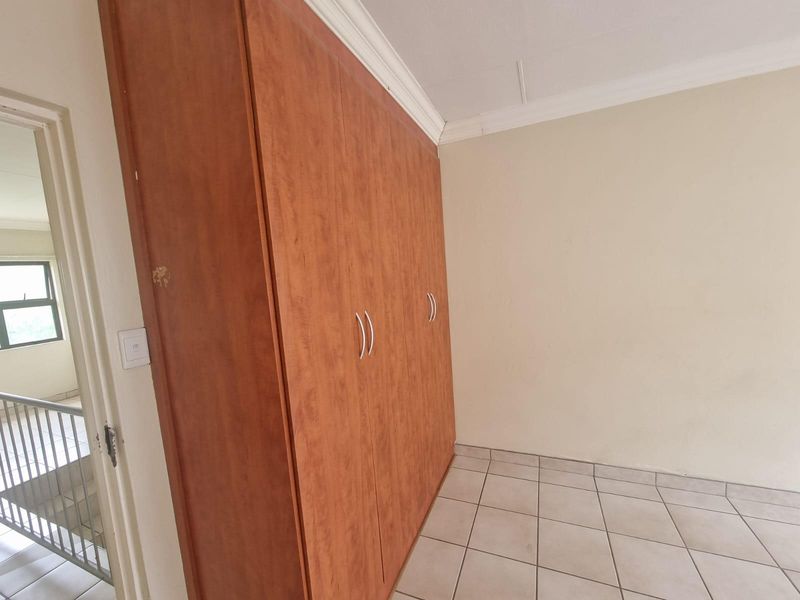 Sole mandate - 2-bedroom unit close to town with garage - Photo 5