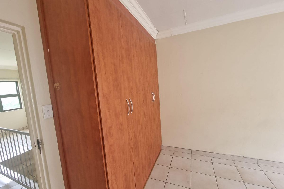 Sole mandate - 2-bedroom unit close to town with garage - Photo 5