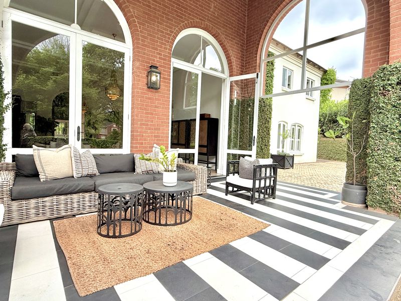 Luxury Living in Redlands Estate - Photo 2