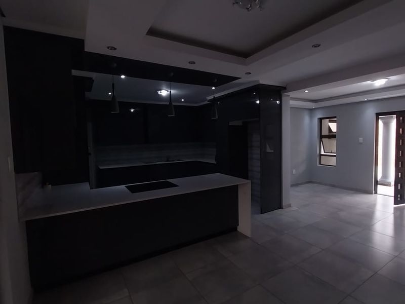 BEAUTIFULL HOUSE FOR SALE IN SECUNDA, SUIDHEUWEL - Photo 9