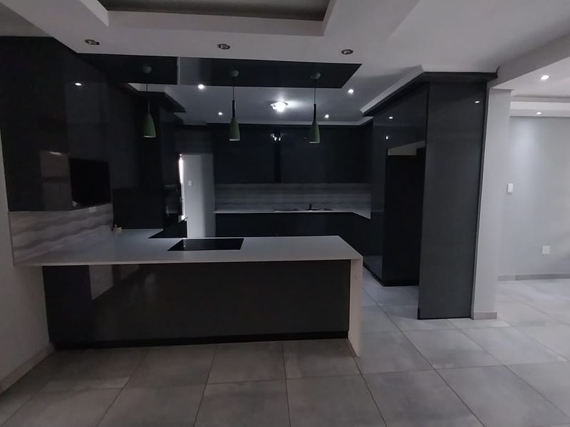 BEAUTIFULL HOUSE FOR SALE IN SECUNDA, SUIDHEUWEL - Photo 8