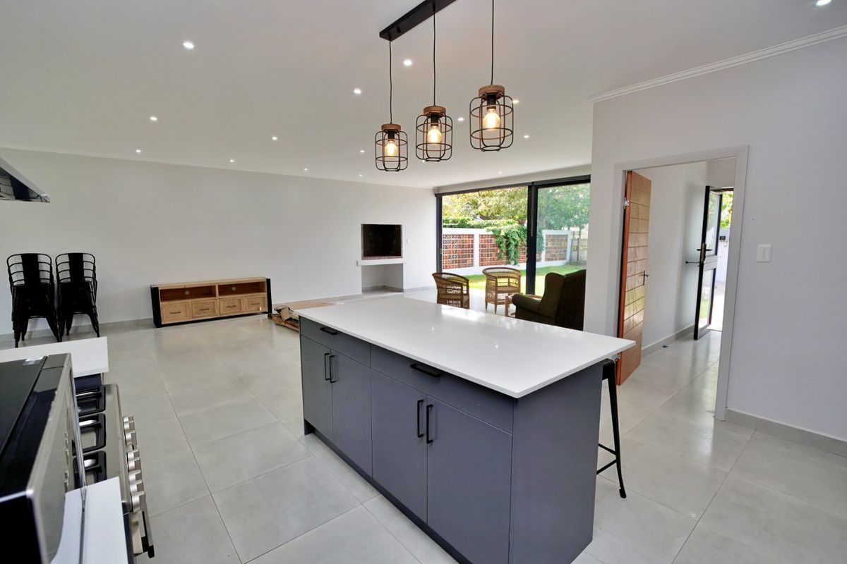 Stylish, Spacious, and Ready to Move In! - Photo 5