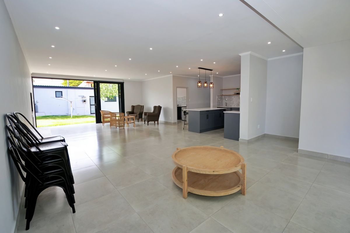 Stylish, Spacious, and Ready to Move In! - Photo 3