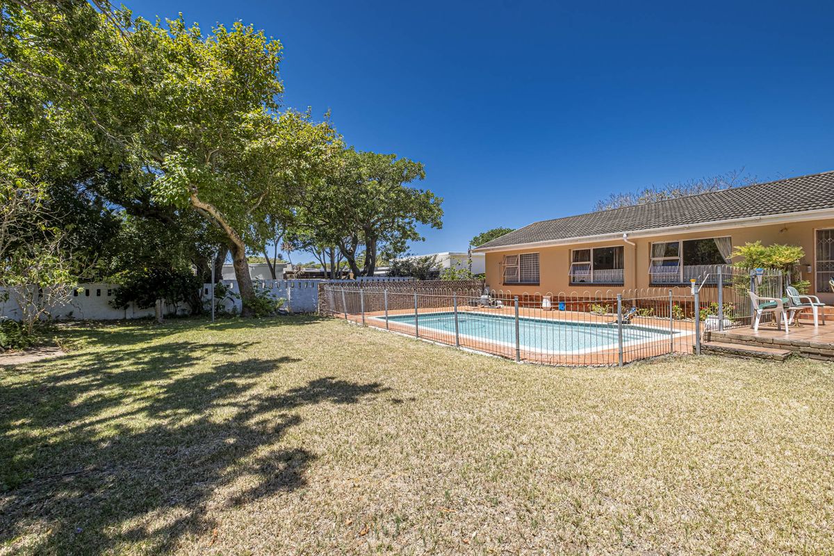 Space for a large Family - Photo 4