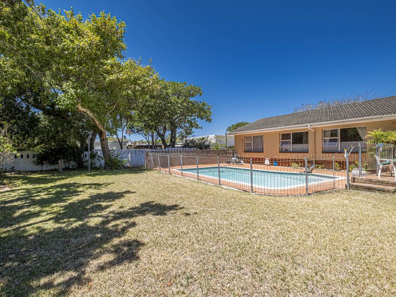 Space for a large Family - Photo 4