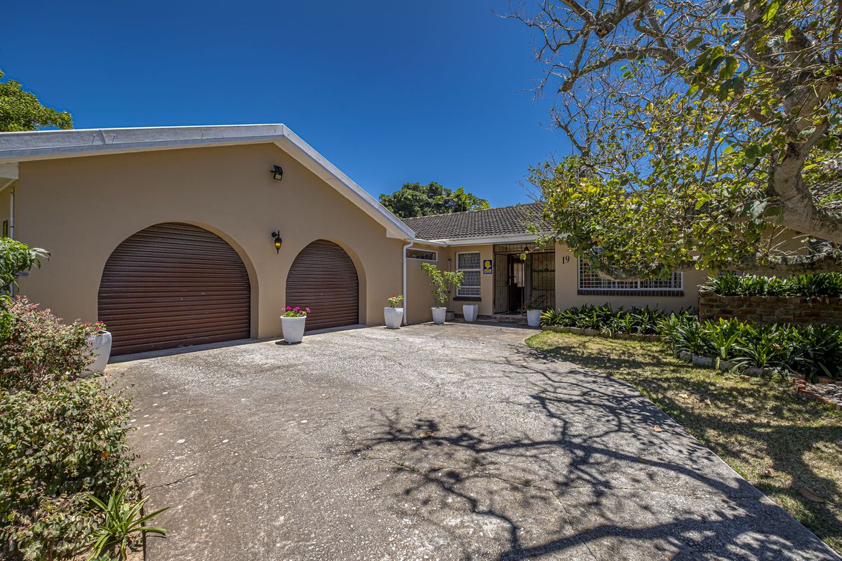 Space for a large Family - Photo 3