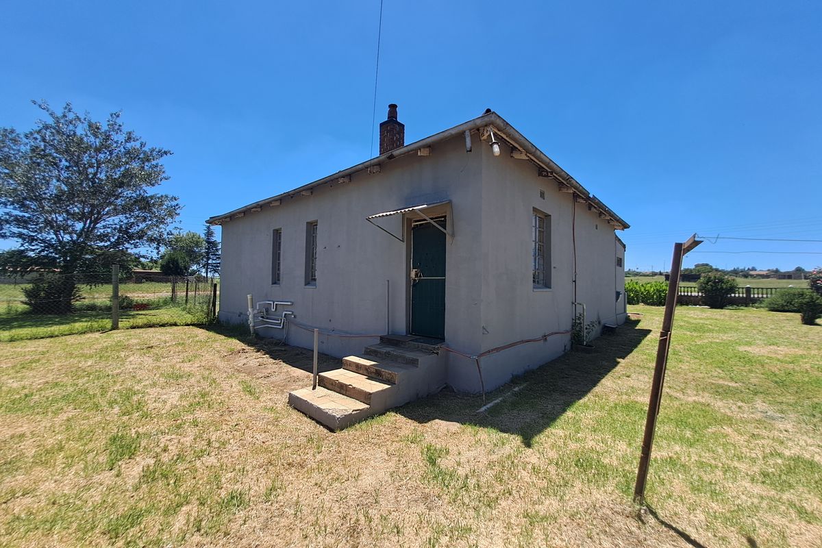 3-Bedroom Home with 7 Income-Generating Rental Units - Photo 4