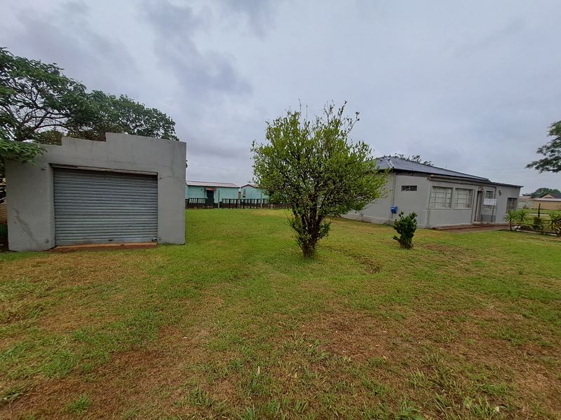 3-Bedroom Home with 7 Income-Generating Rental Units - Photo 6