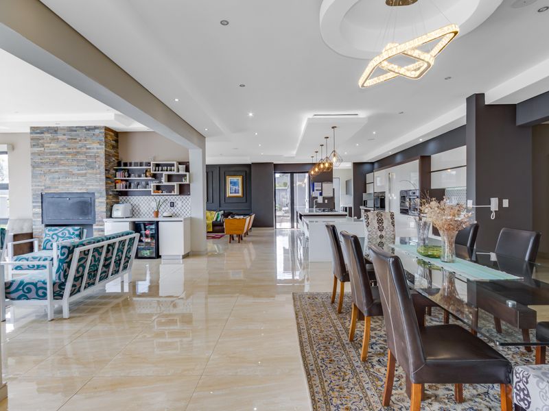TRANQUIL COUNTRY LIVING IN THE HEART OF MIDRAND - Photo 6