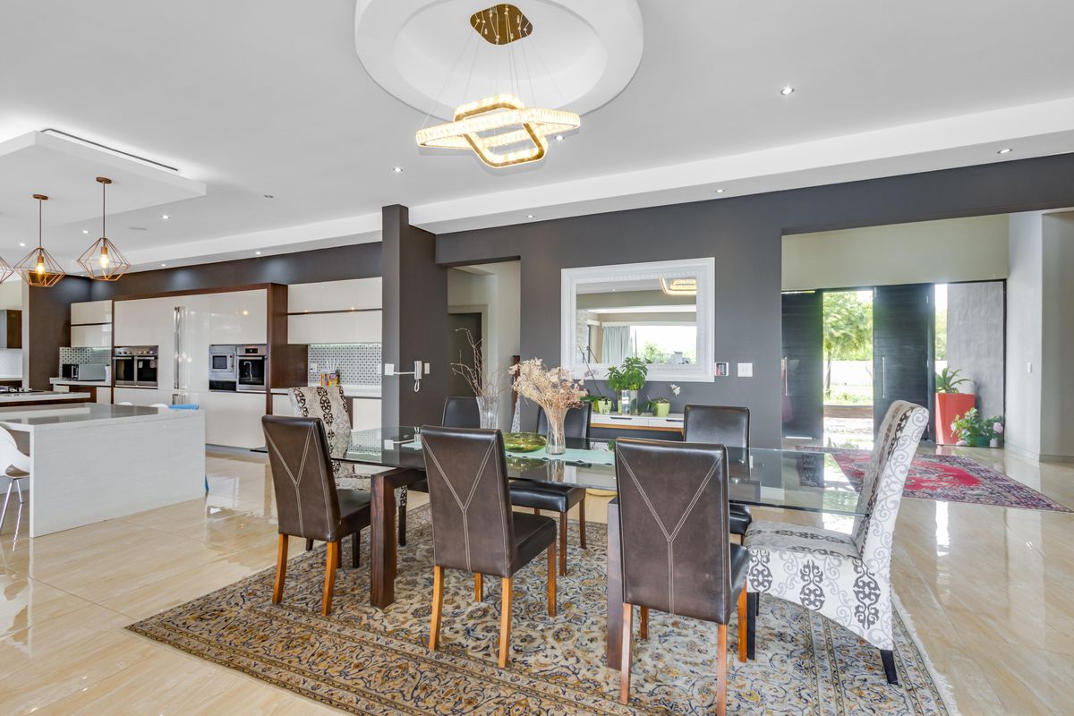 TRANQUIL COUNTRY LIVING IN THE HEART OF MIDRAND - Photo 5