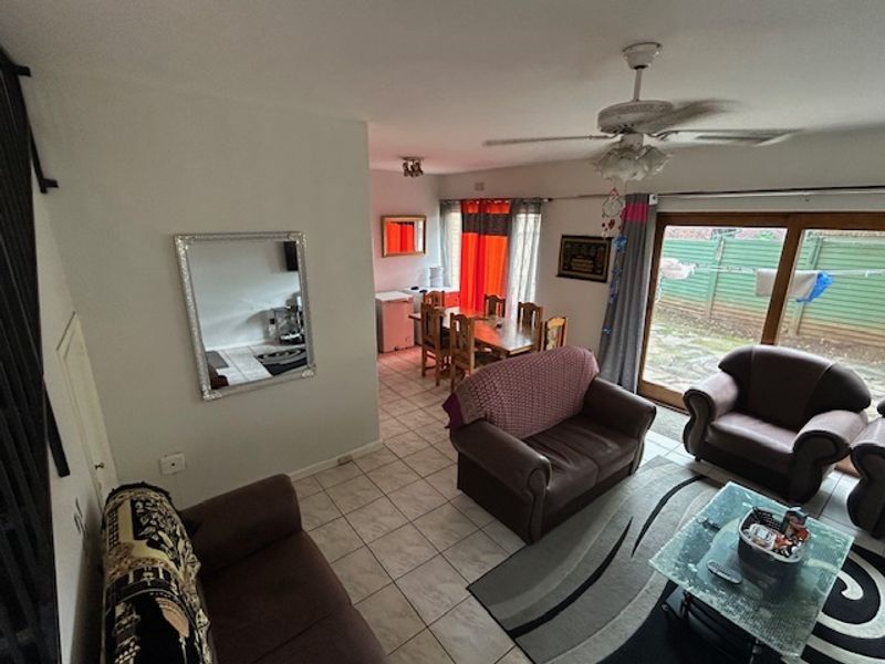 Spacious Duplex in Safe Complex Close to town - Photo 4