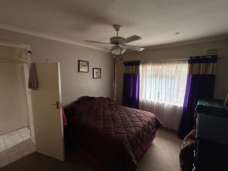 Spacious Duplex in Safe Complex Close to town - Photo 8