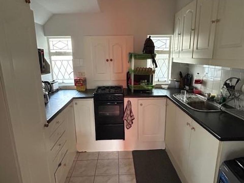 Spacious Duplex in Safe Complex Close to town - Photo 5