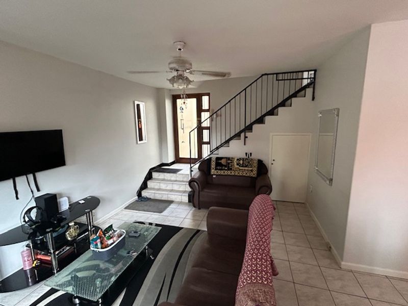 Spacious Duplex in Safe Complex Close to town - Photo 2