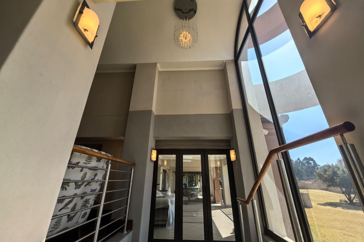 6 BEDROOM FOR SALE - Photo 3