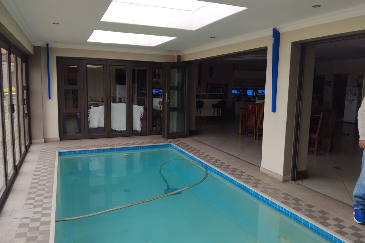 6 BEDROOM FOR SALE - Photo 4