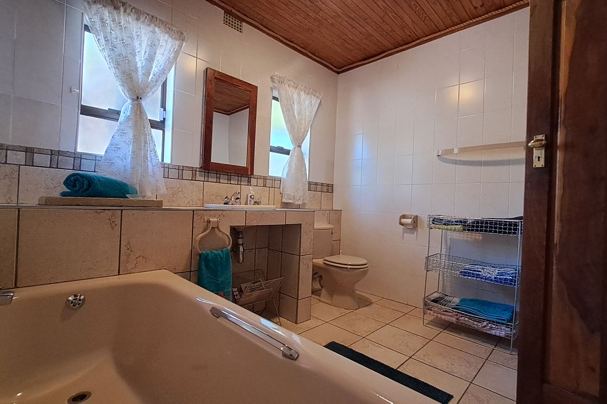 Entertainer’s Dream with Spacious Living & Endless Possibilities! - Photo 5