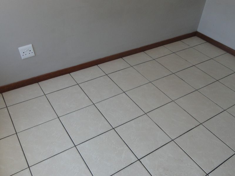 Beautiful upmarket one bedroom-student flat for sale - Photo 9