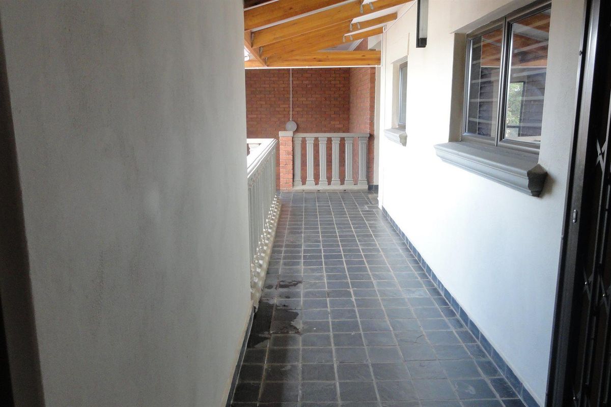 Very neat one - 1 bedroom flat for sale in Potchefstroom - Photo 2