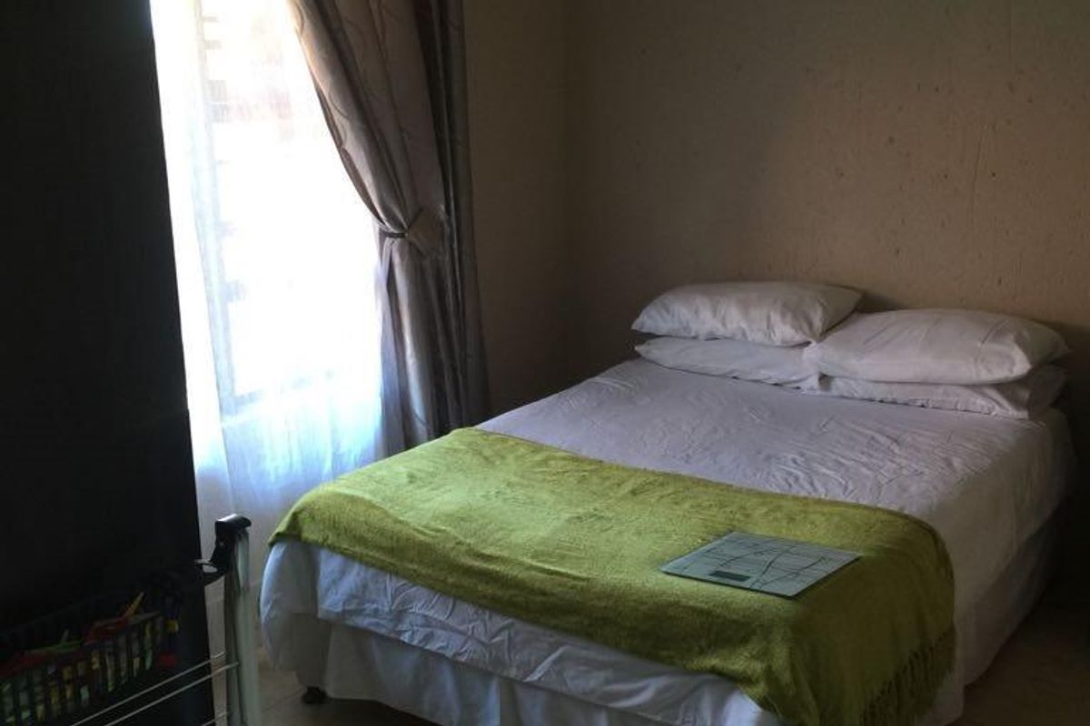 Ruim eenslaapkamer woonstel te koop - Potchefstroom - Photo 5