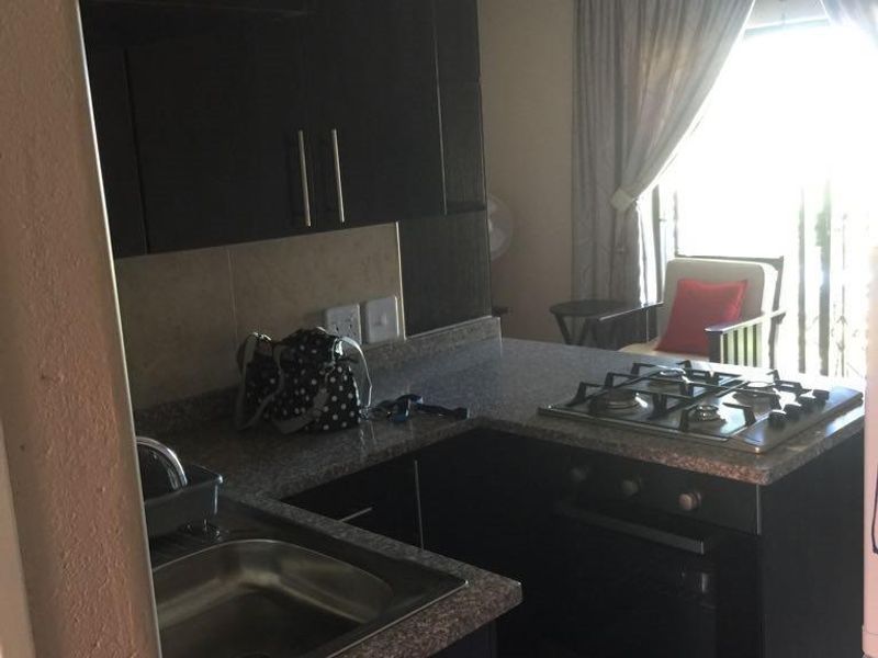 Ruim eenslaapkamer woonstel te koop - Potchefstroom - Photo 3