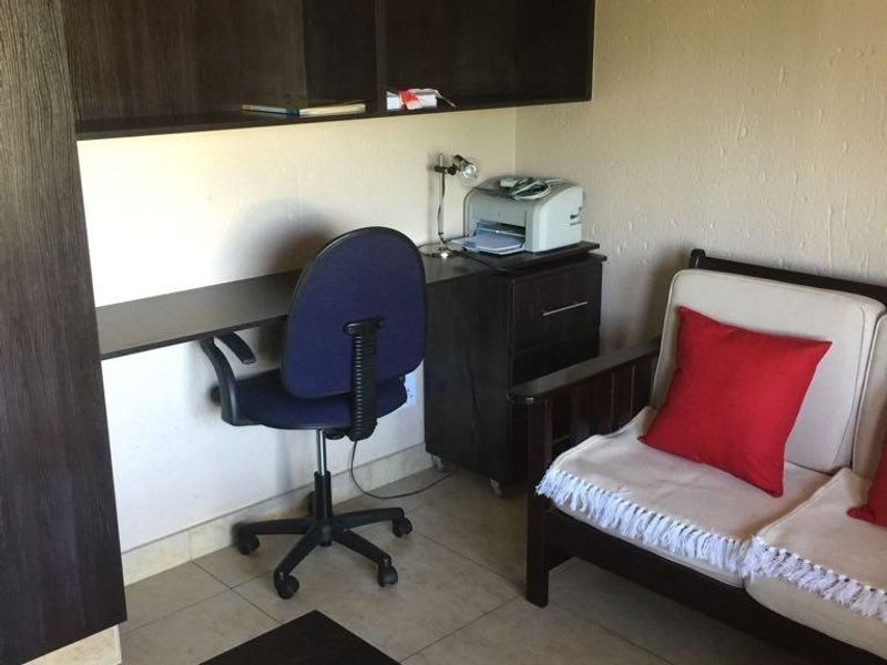 Ruim eenslaapkamer woonstel te koop - Potchefstroom - Photo 6