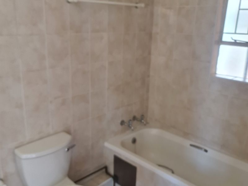 Beautiful modern student unit for sale - Photo 5