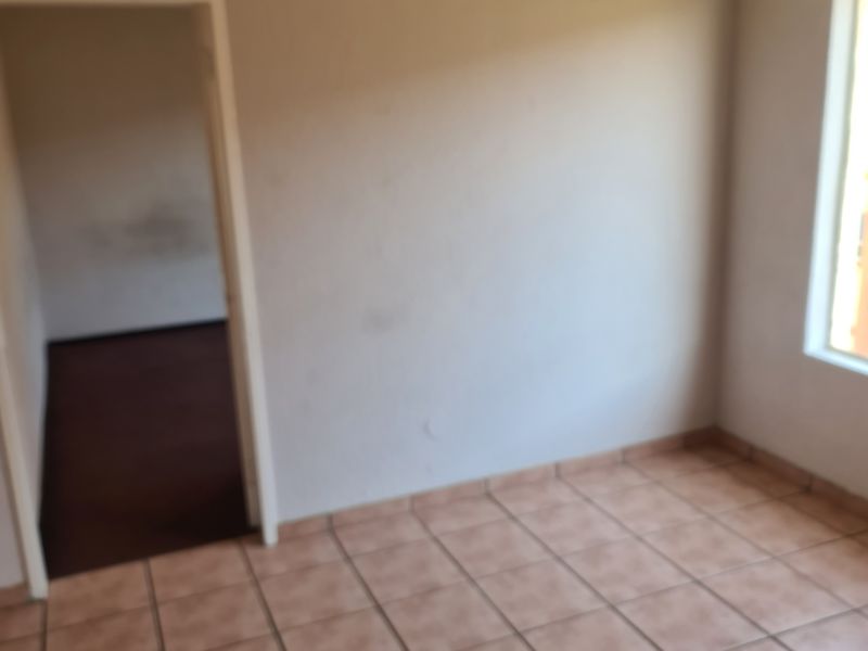 Beautiful modern student unit for sale - Photo 2