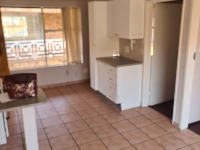 Beautiful modern student unit for sale - Photo 3