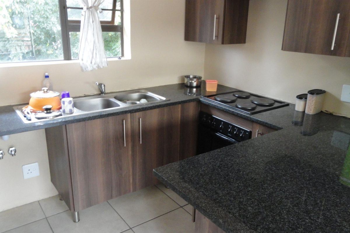 Student housing for sale- Potchefstroom - Photo 2