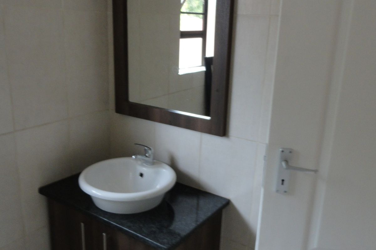 Upmarket one -  bedroom-student flat for sale - Potchefstroom - Photo 4