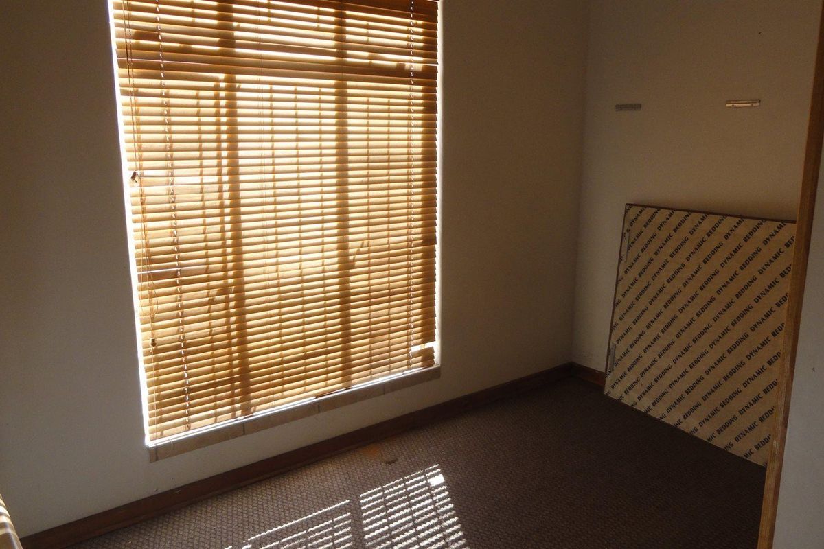 Two- bedroom apartment for sale - Potchefstroom - Photo 4