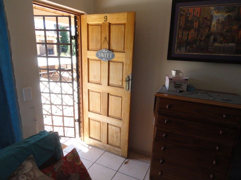 One -  Bedroom Flat-Die Bult-Potchefstroom for Sale - Photo 7