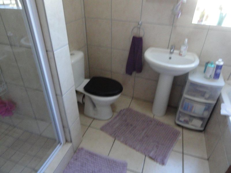 One -  Bedroom Flat-Die Bult-Potchefstroom for Sale - Photo 6