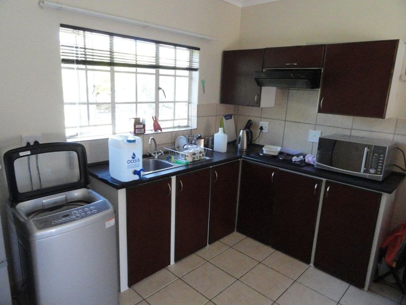 One -  Bedroom Flat-Die Bult-Potchefstroom for Sale - Photo 5