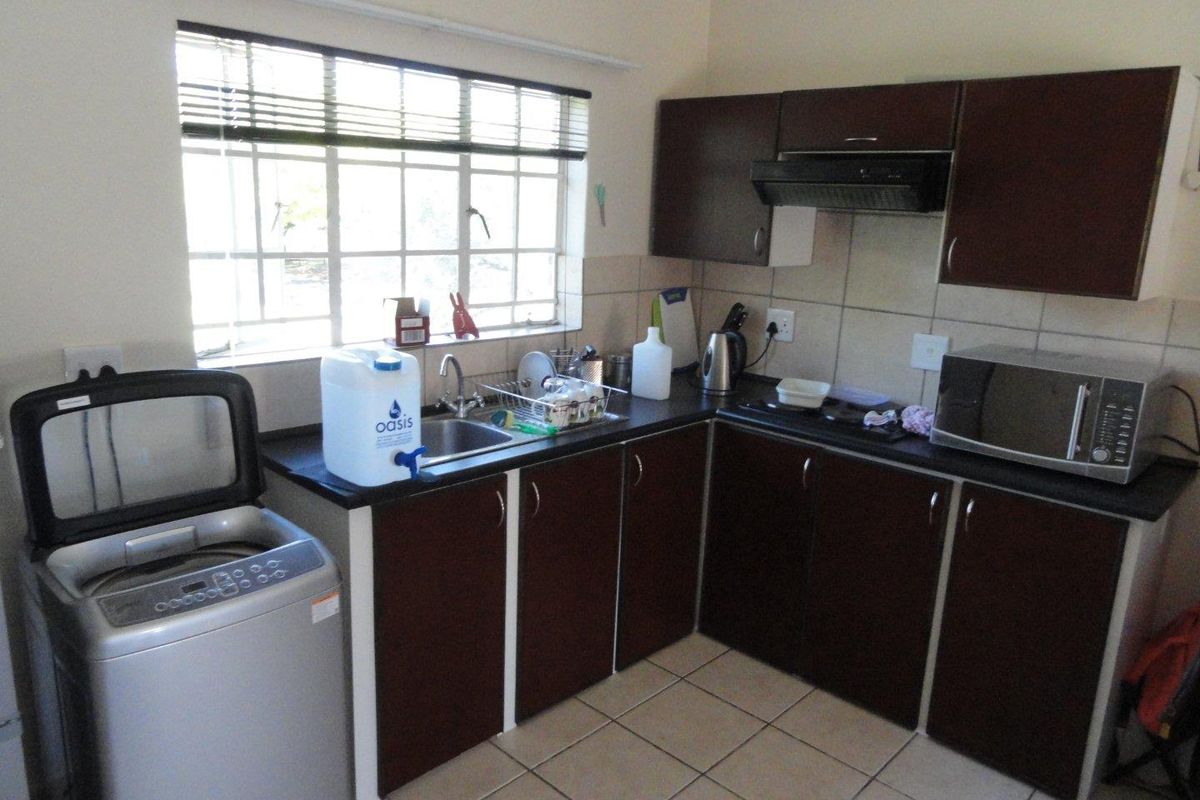 One -  Bedroom Flat-Die Bult-Potchefstroom for Sale - Photo 5