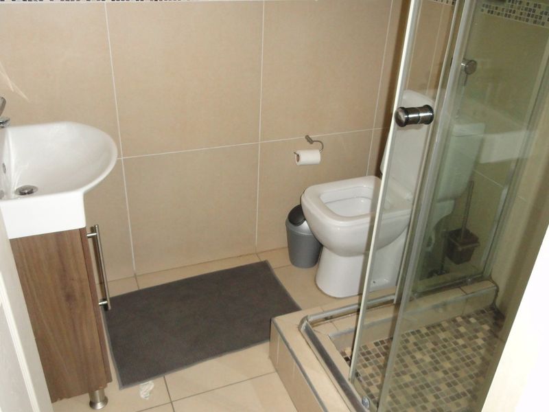 Modern two bedroom close to NWU- Excellent investment - Photo 9