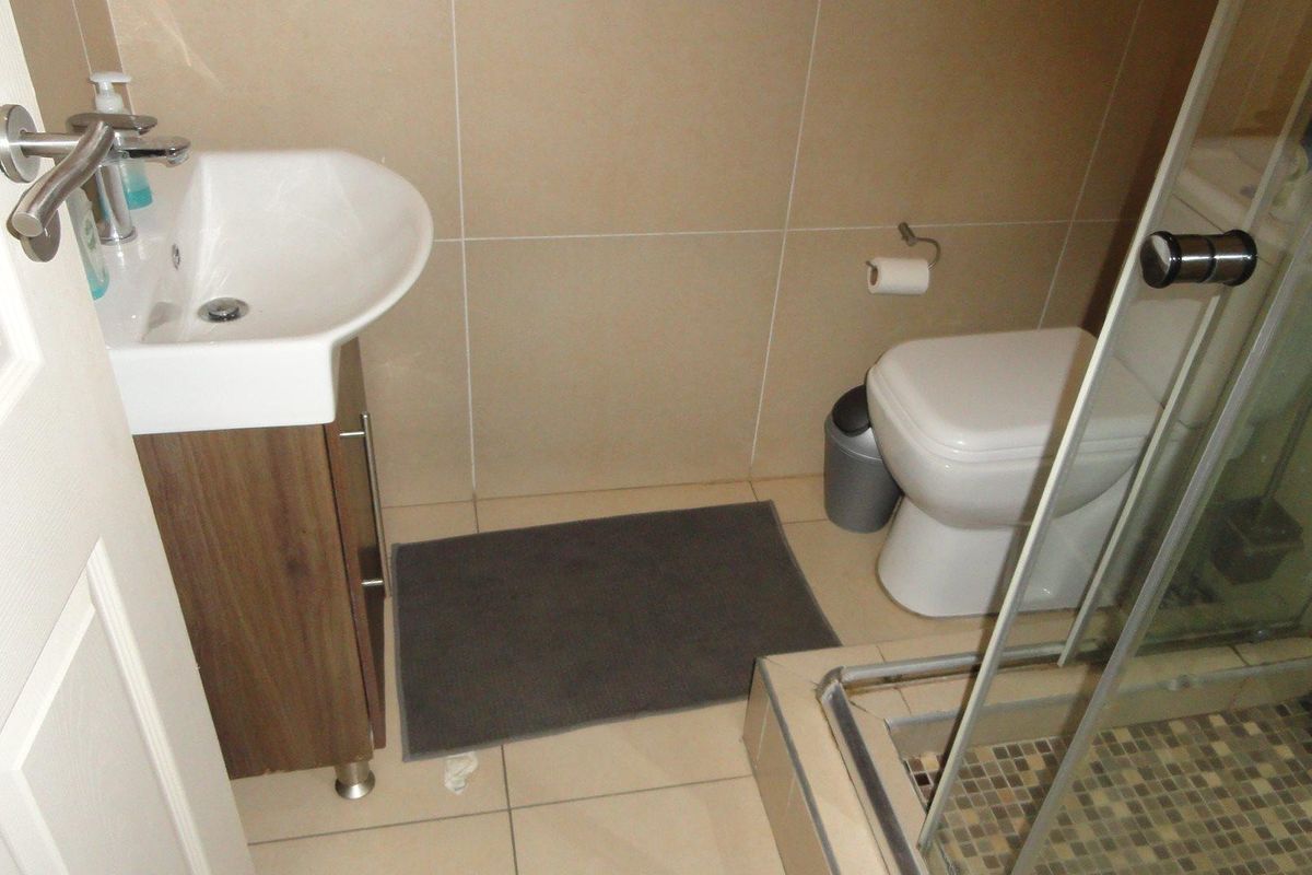 Modern two bedroom close to NWU- Excellent investment - Photo 4