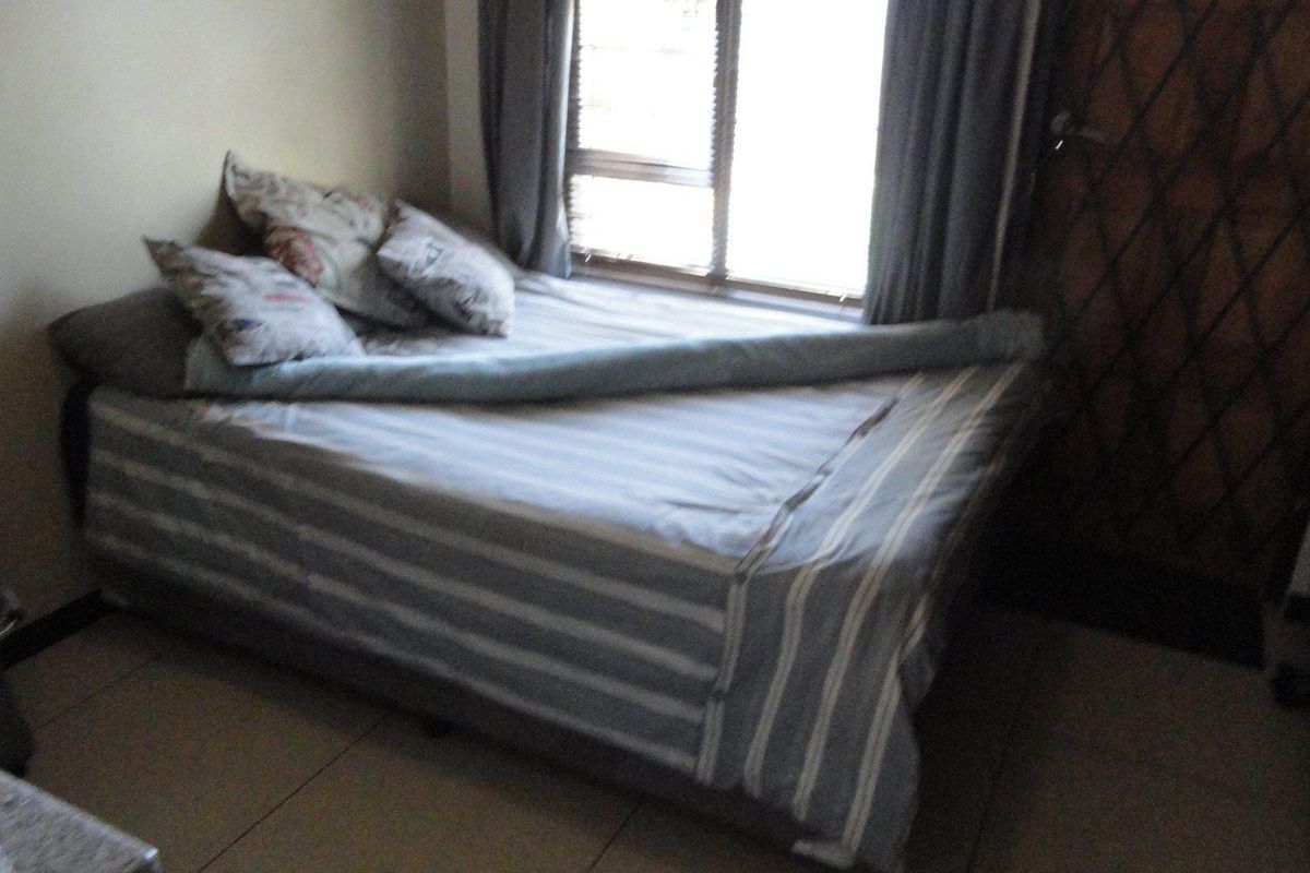 Modern two bedroom close to NWU- Excellent investment - Photo 5