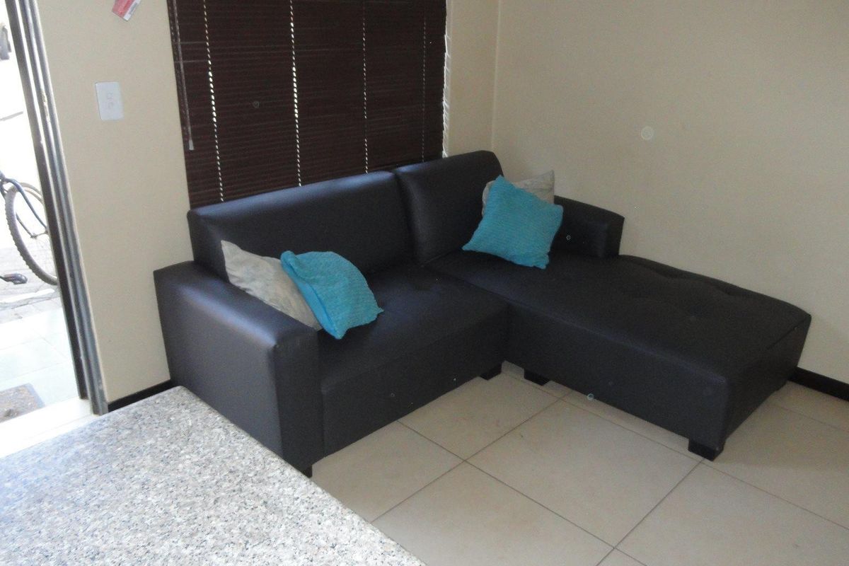 Modern two bedroom close to NWU- Excellent investment - Photo 3
