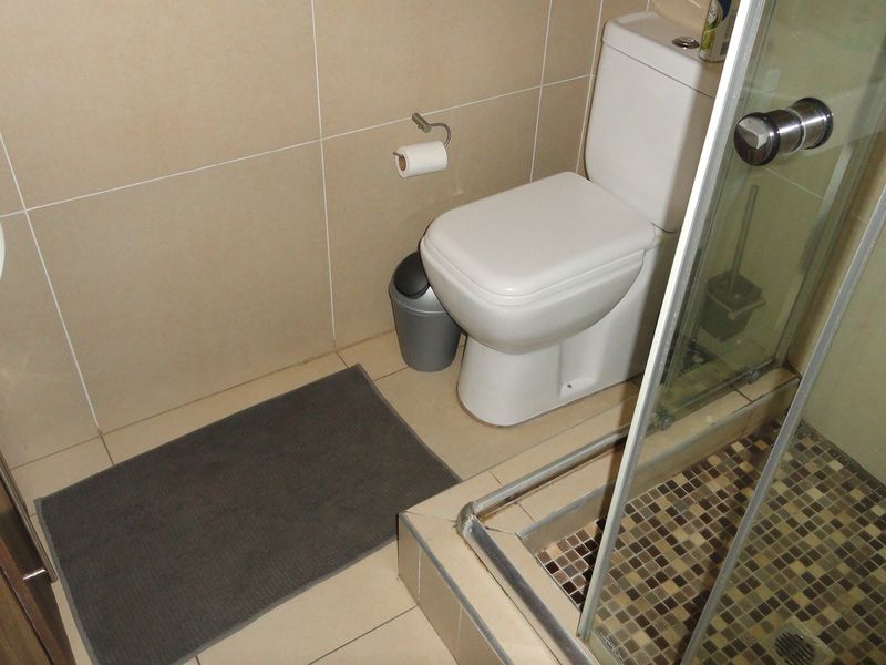 Modern two bedroom close to NWU- Excellent investment - Photo 10