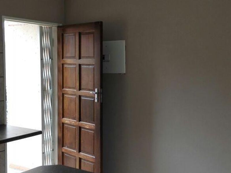 Luxury 2-bedroom apartment in a popular and secure complex - Photo 7