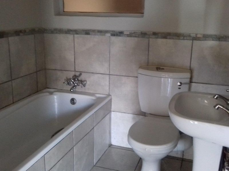 Spacious two-bedroom apartment close to Potchefstroom Central Business District for sale - Photo 4