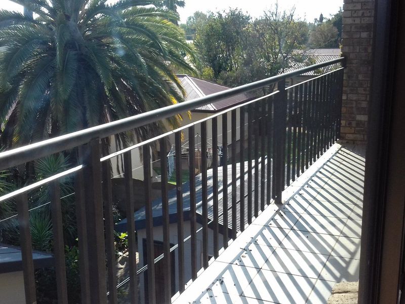 Spacious two-bedroom apartment close to Potchefstroom Central Business District for sale - Photo 2