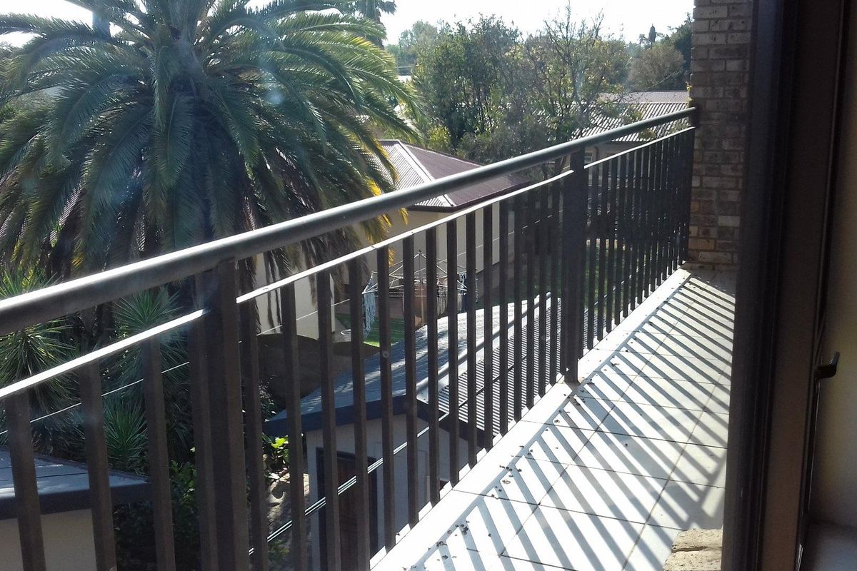 Spacious two-bedroom apartment close to Potchefstroom Central Business District for sale - Photo 2