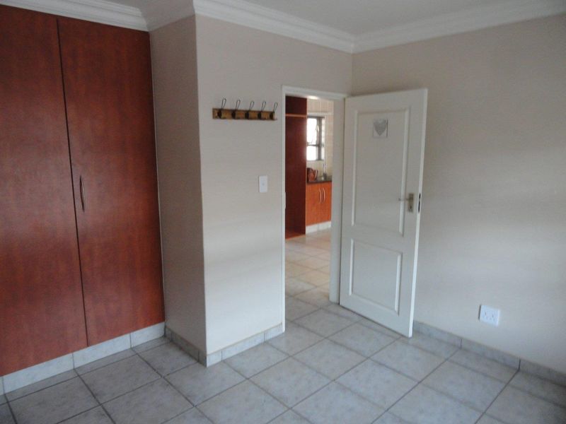 Excellent Buy- Upmarket Student apartment near the Northwest University for sale - Photo 6