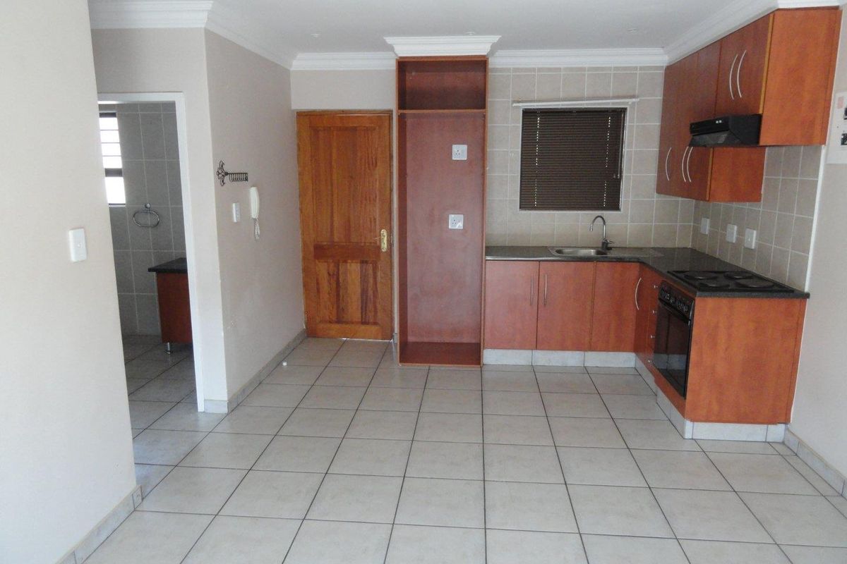 Excellent Buy- Upmarket Student apartment near the Northwest University for sale - Photo 3