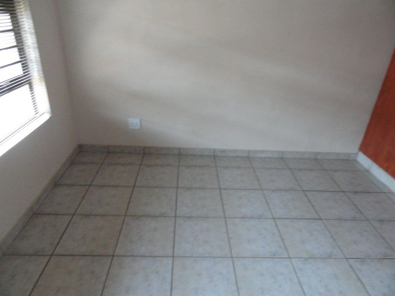 Excellent Buy- Upmarket Student apartment near the Northwest University for sale - Photo 8