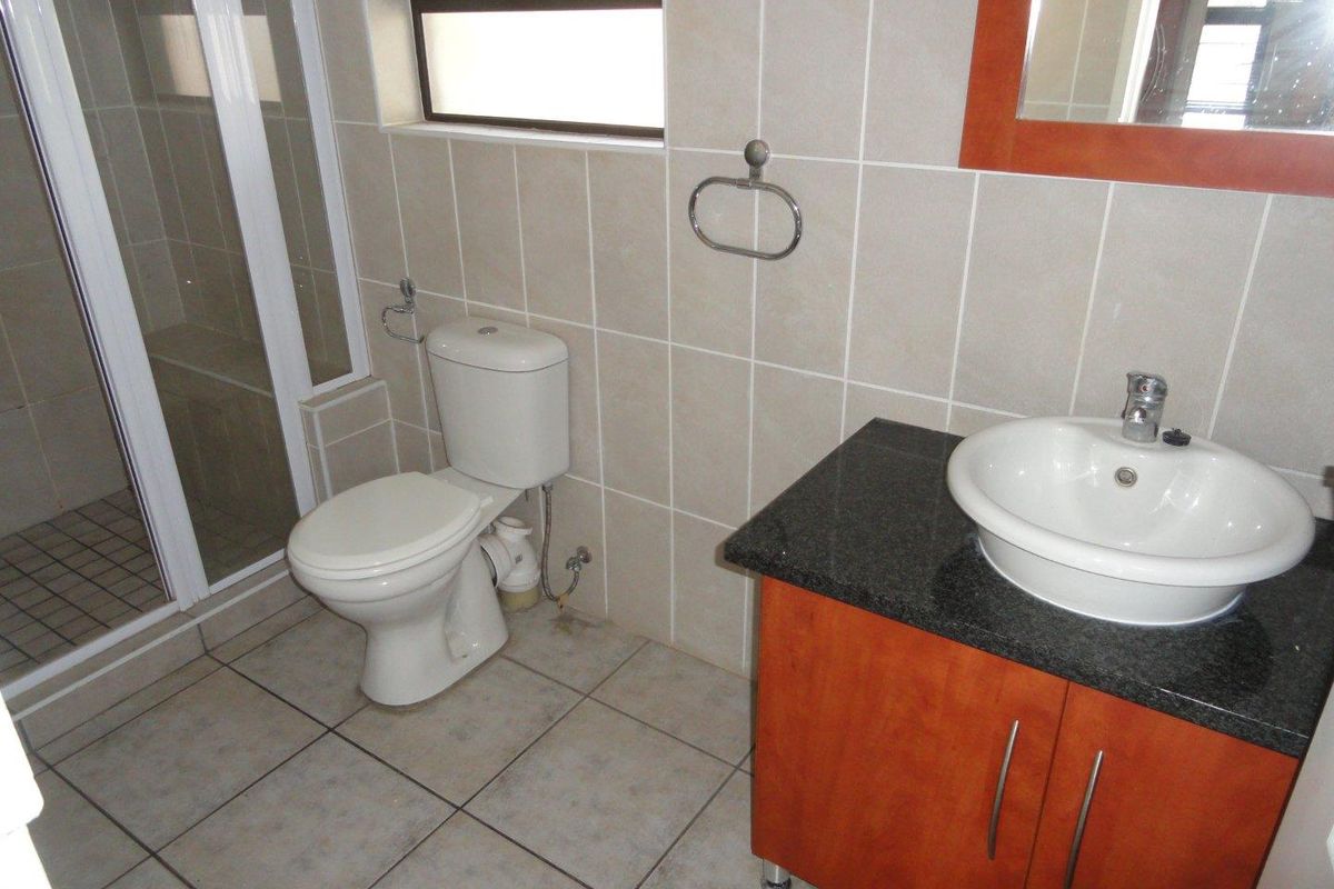 Excellent Buy- Upmarket Student apartment near the Northwest University for sale - Photo 4